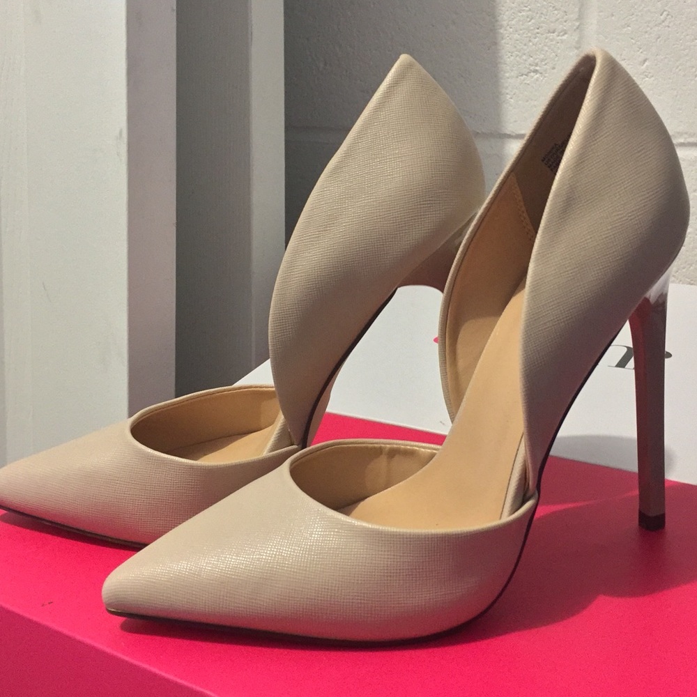 Tan heels